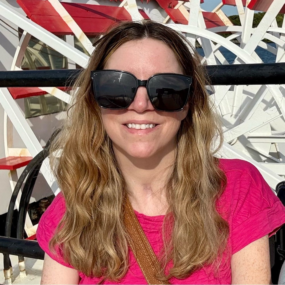 Meet your Posher, Laura